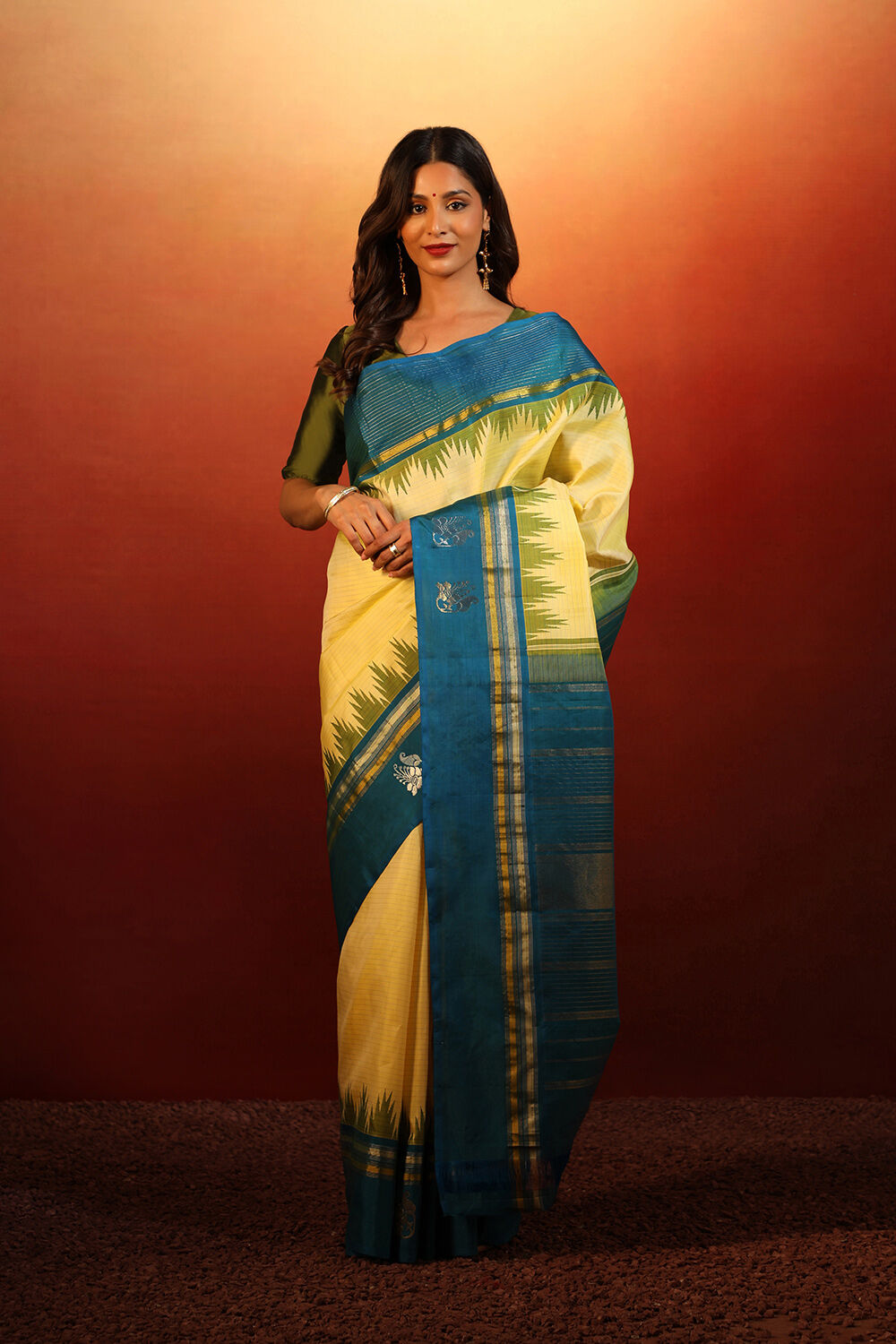 Yellow Woven Pure Silk Kanjivaram Saree image number null