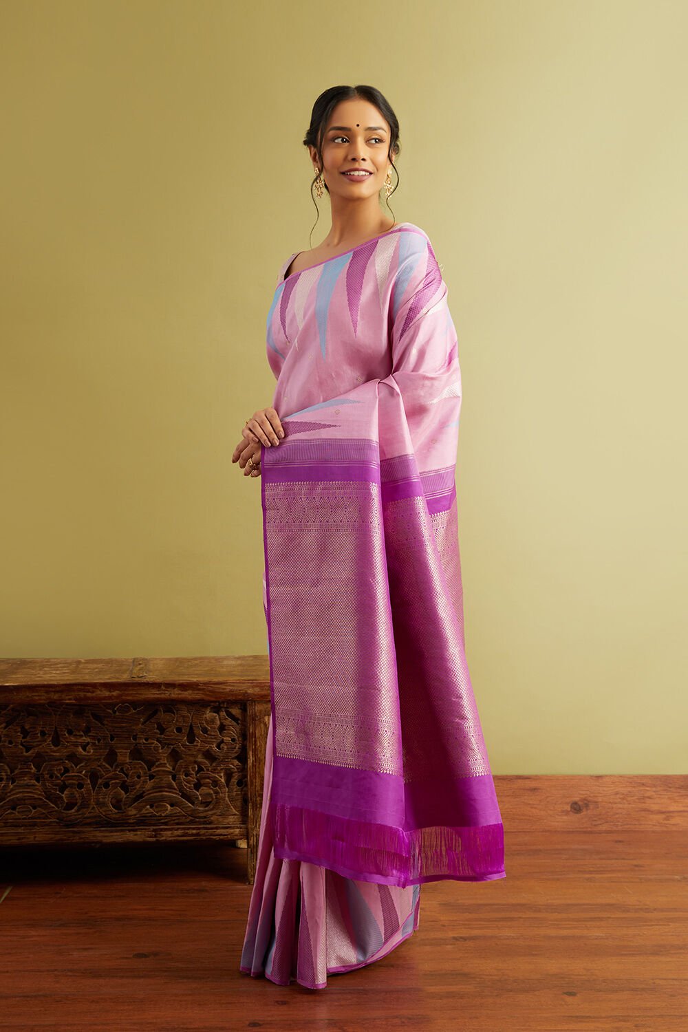 Pink Woven Pure Silk Kanjivaram Saree image number null