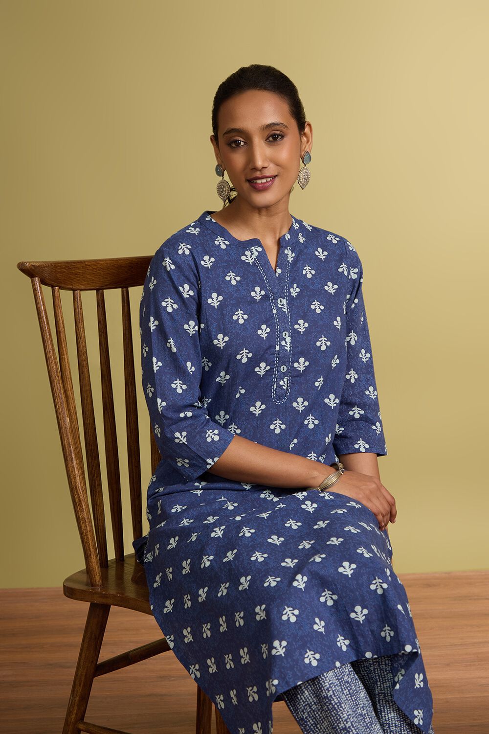 Blue Screen Printed Pure Cotton Kurta Set image number null