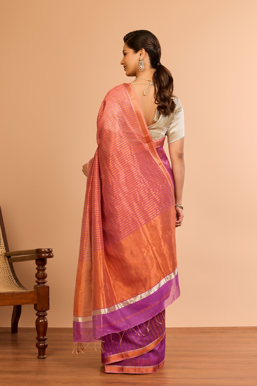 Dark Violet Silk Cotton Maheshwari Woven Saree image number null