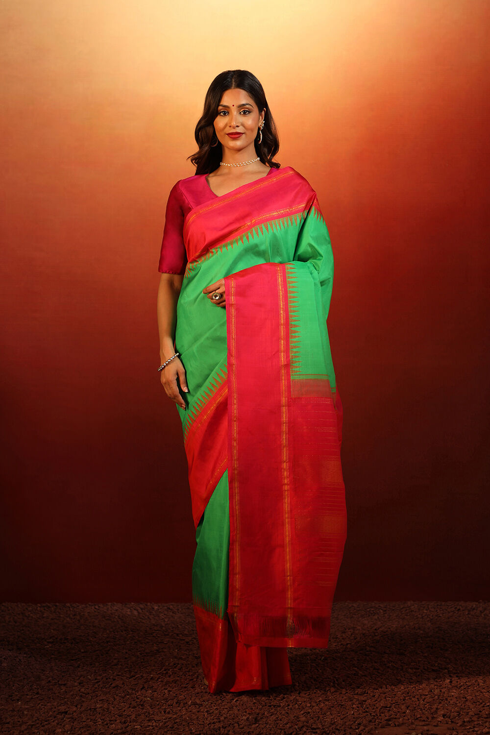 Green Woven Pure Silk Kanjivaram Saree image number null
