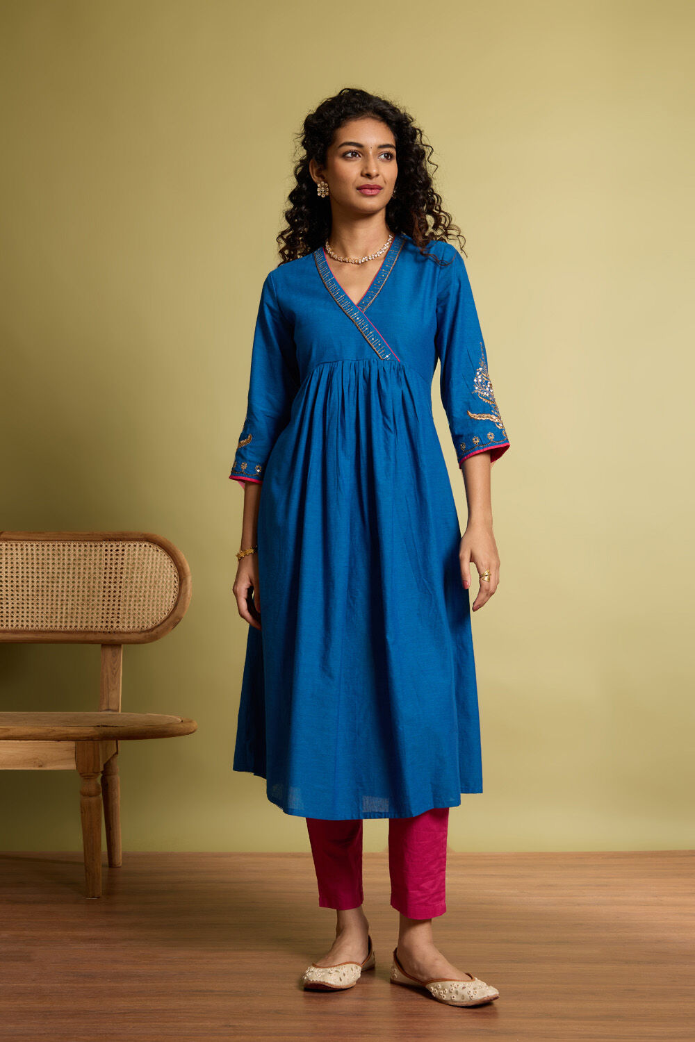 Blue Embroidered Pure Cotton Kurta image number null