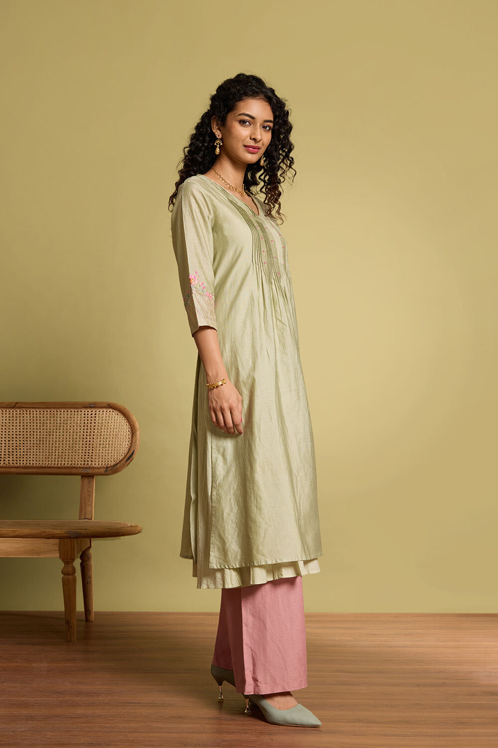 Light Green Pure Silk Cotton Embroidered Kurta Set image number null