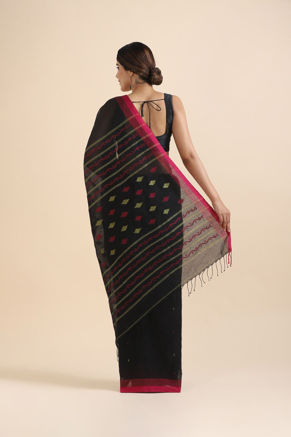 Black Pure Cotton Jamdani Saree image number null