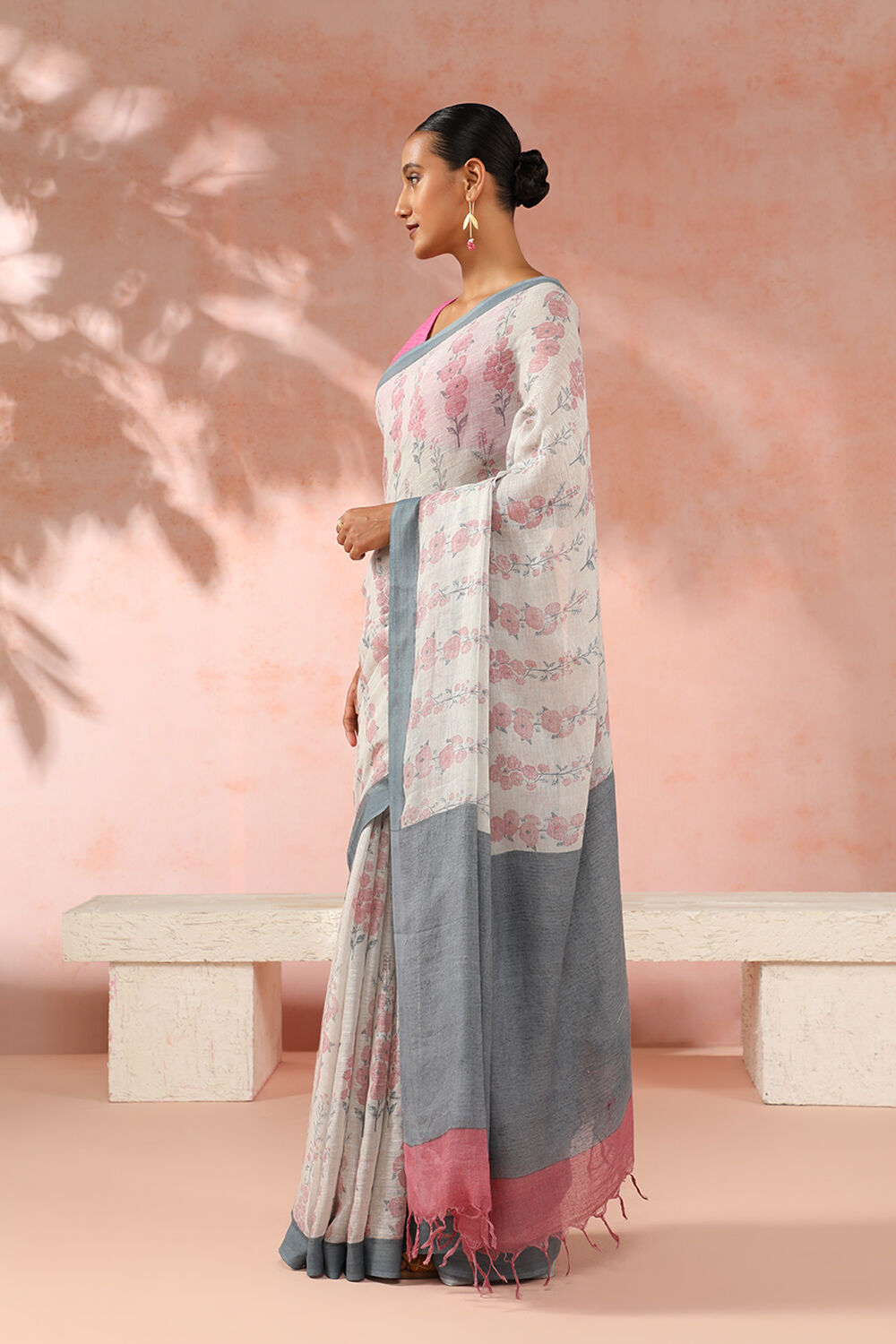 White Contemporary Pure Linen Screen Printed Saree image number null