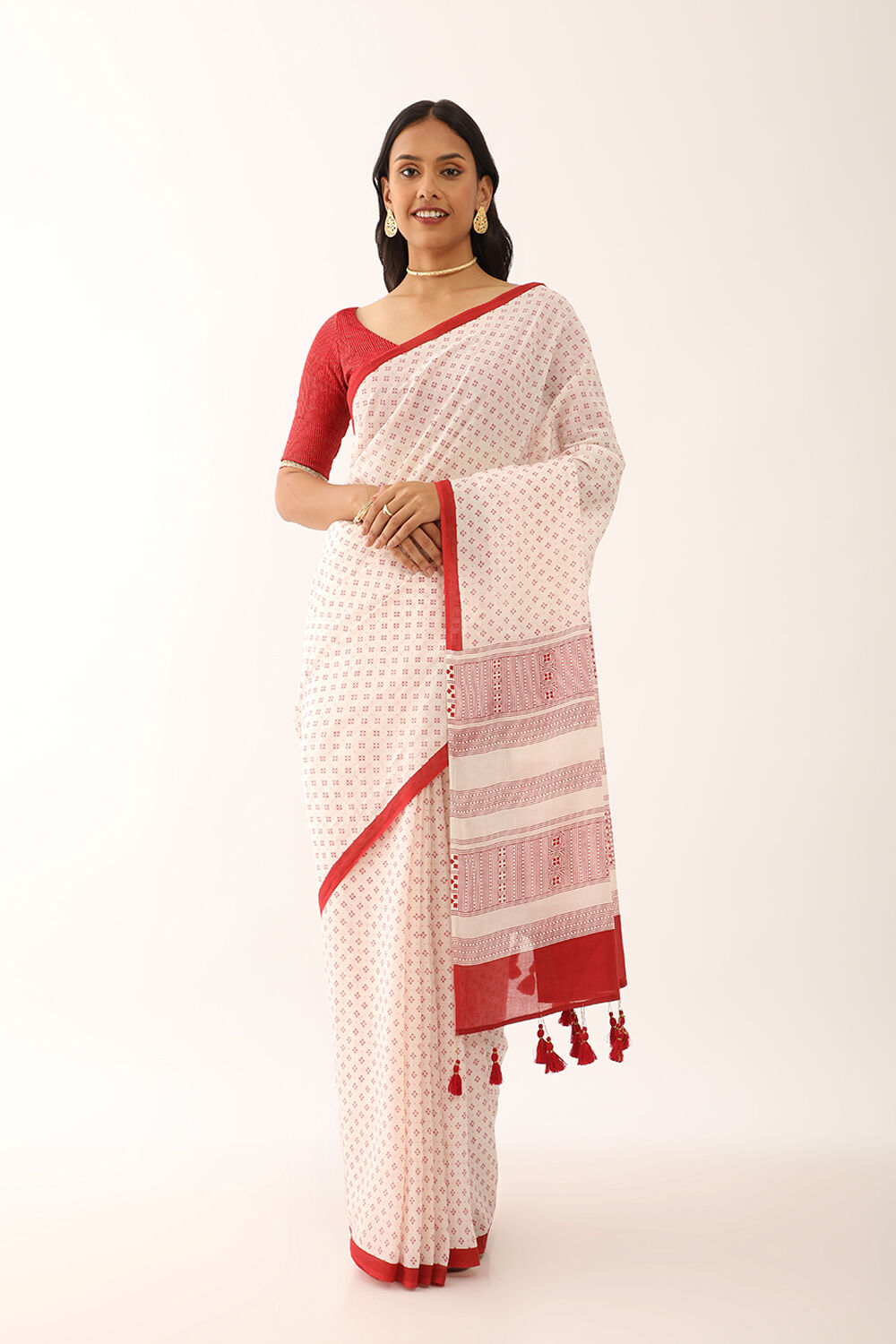 Off White Screen Printed Pure Cotton Saree image number null