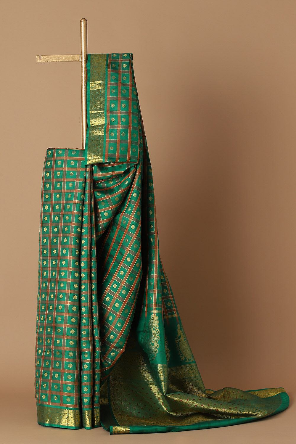 Green Pure Silk Kanjivaram Saree image number null