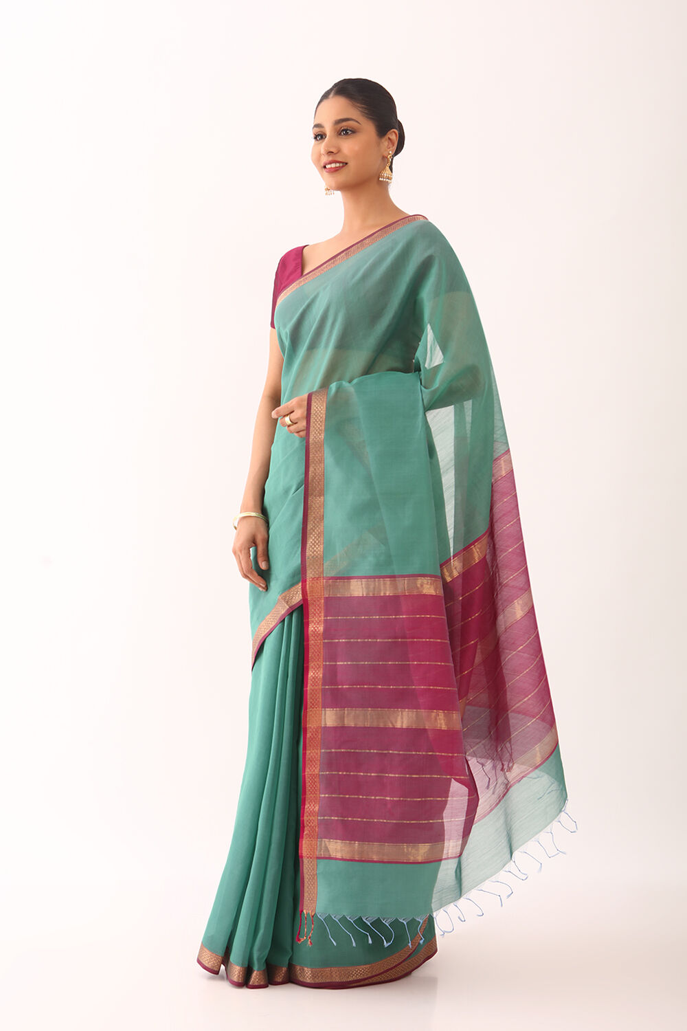Green Woven Pure Silk Cotton Maheswari Saree image number null