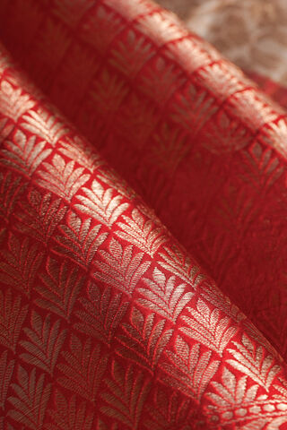 Off White Pure Silk Brocade Banarasi Saree thumbnail image number null