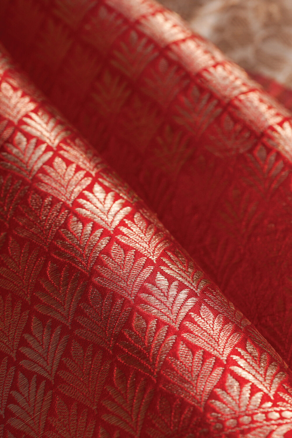 Off White Pure Silk Brocade Banarasi Saree image number null