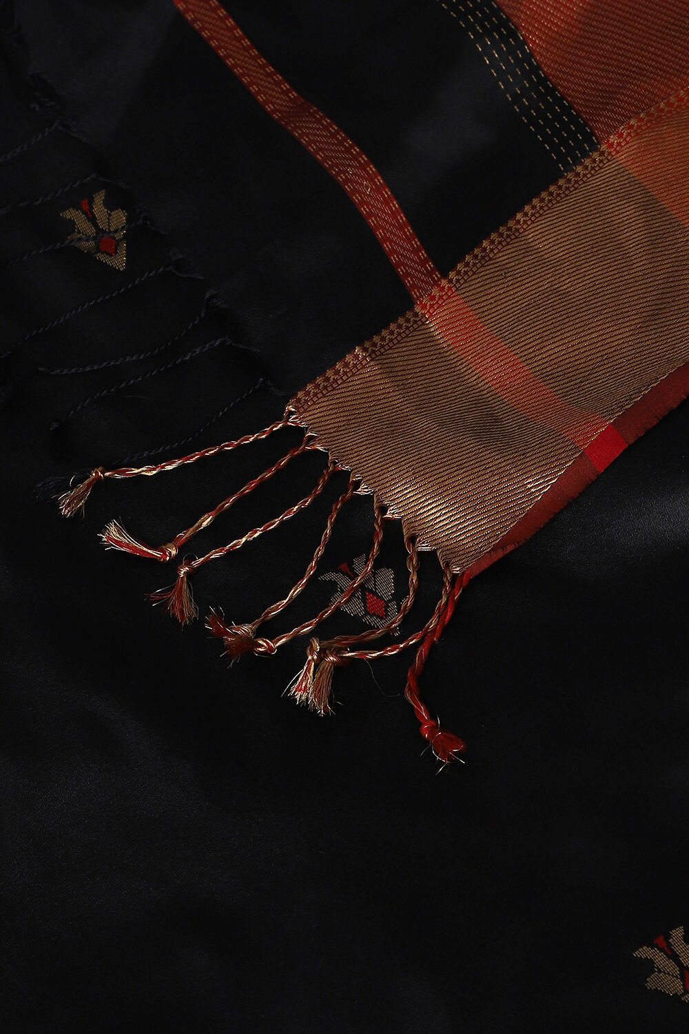 Black Pure Silk Maheswari Saree image number null