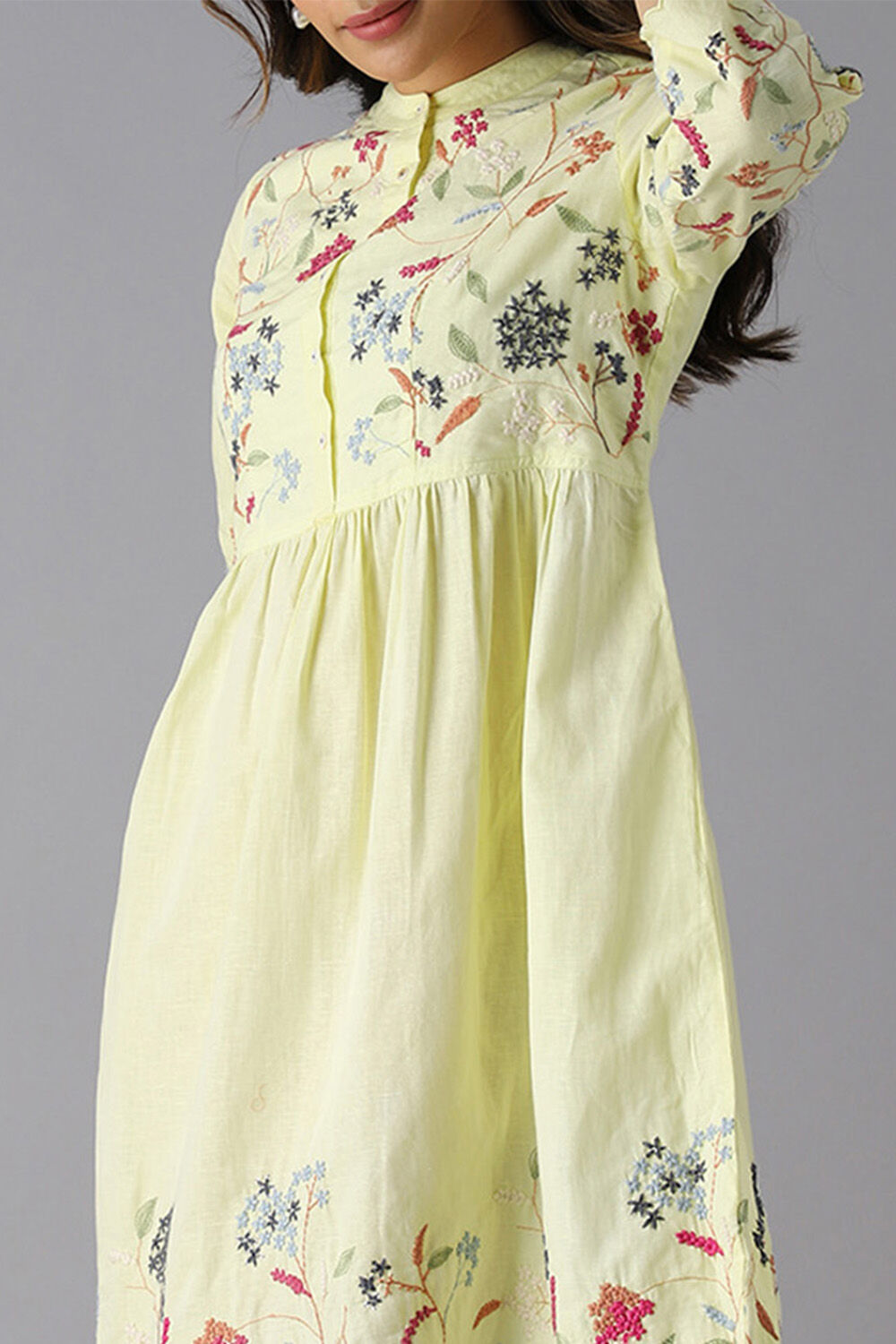 Light Green Linen Embroidered Kurta image number null