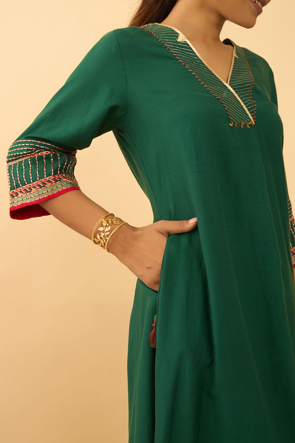 Green Viscose Embroidered Kurta image number null