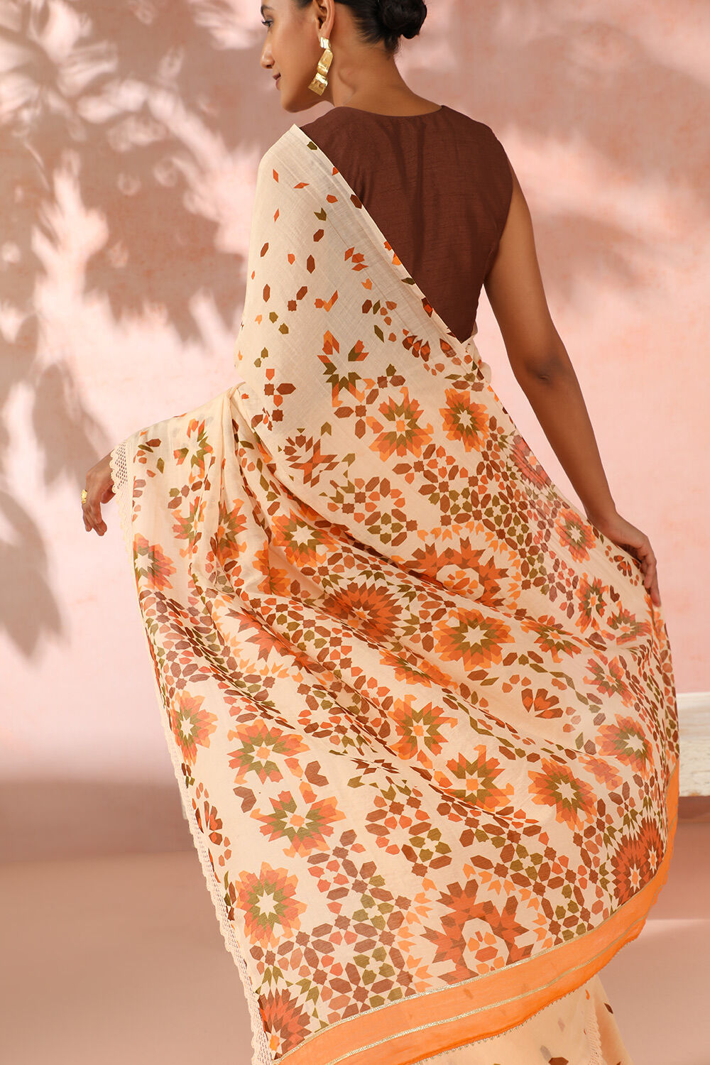 Cream Contemporary Pure Silk Cotton Digital Printed Saree image number null