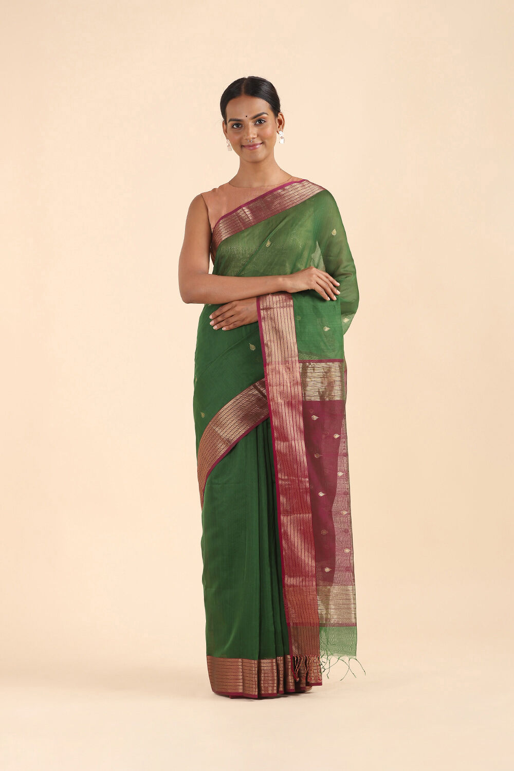 Dark Green Pure Silk Cotton Maheshwar Saree image number null