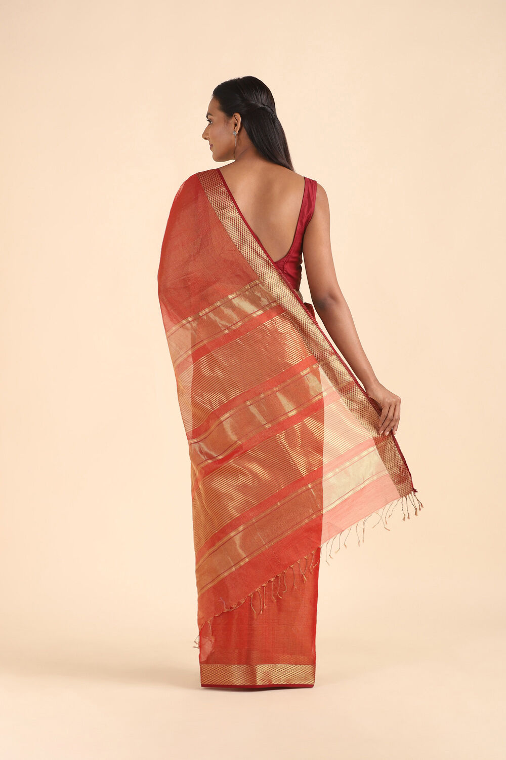 Red Pure Cotton Tissue Maheshwari Saree image number null