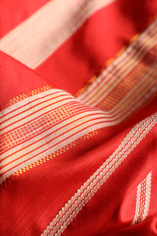 Off White Pure Silk Woven Bengali Saree thumbnail image number null
