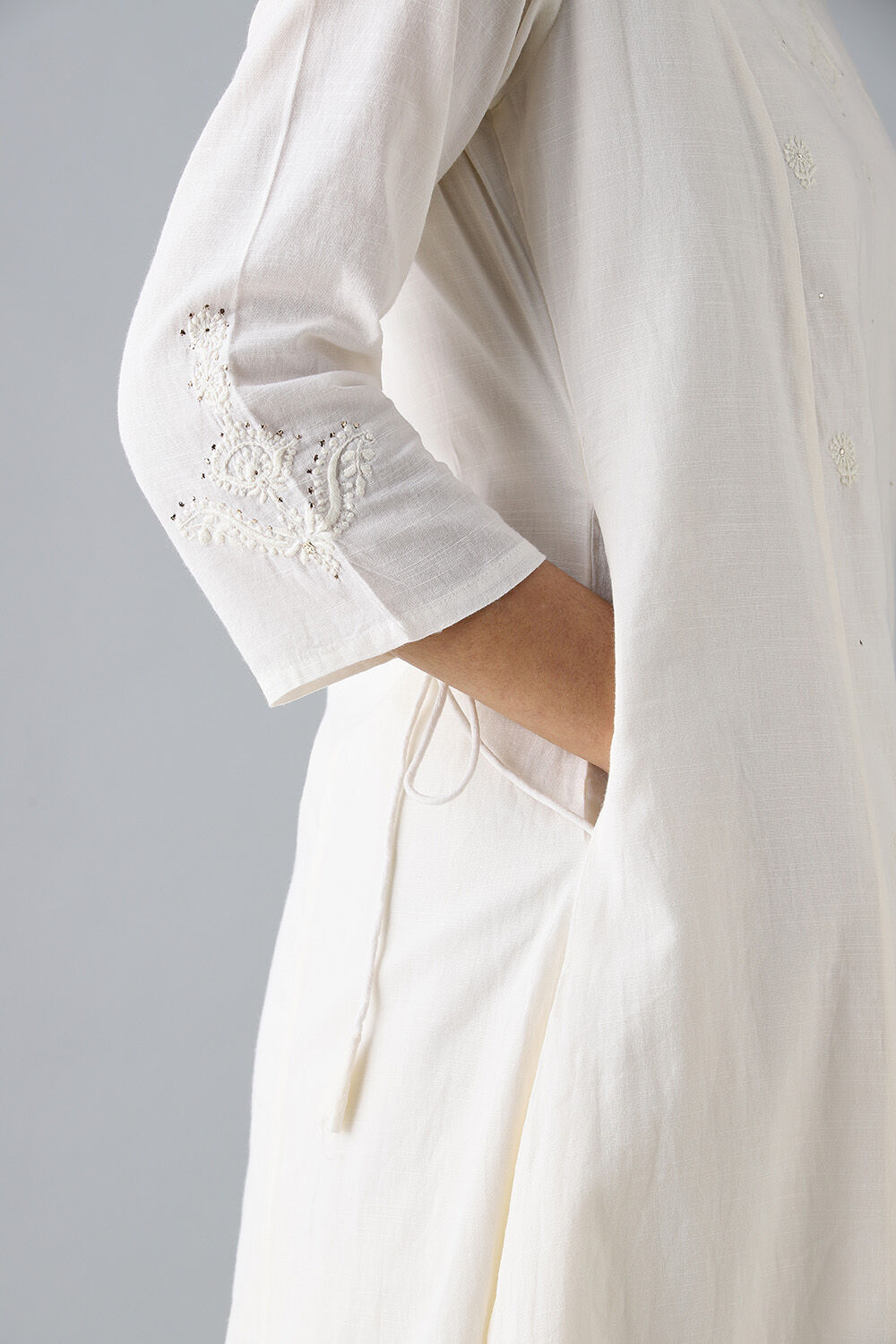 Off White Embroidered Cotton Kurta image number null
