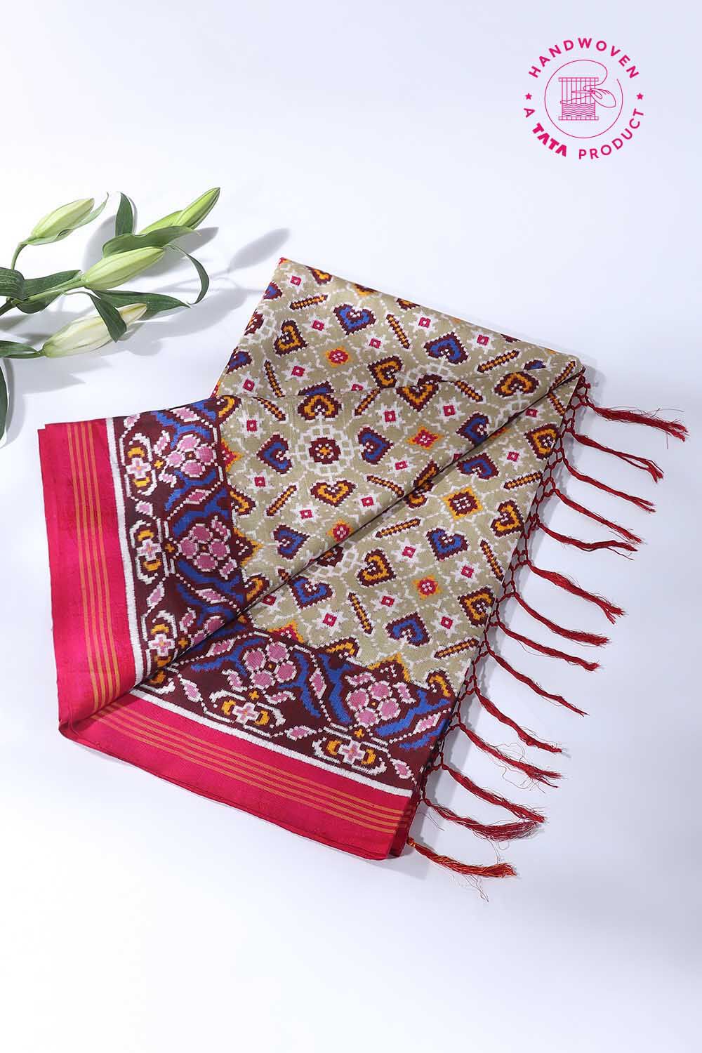 Light Green Pure Silk Patan Patola Manekchok Bhat Saree | Taneira ...