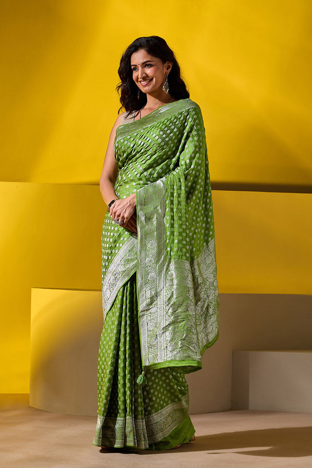 Green Woven Viscose Saree image number null