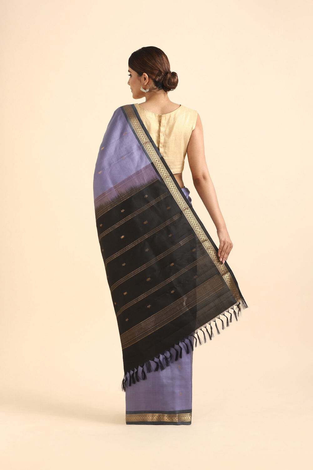 Grey Pure Silk Kanjivaram inspired Saree Taneira Online Store