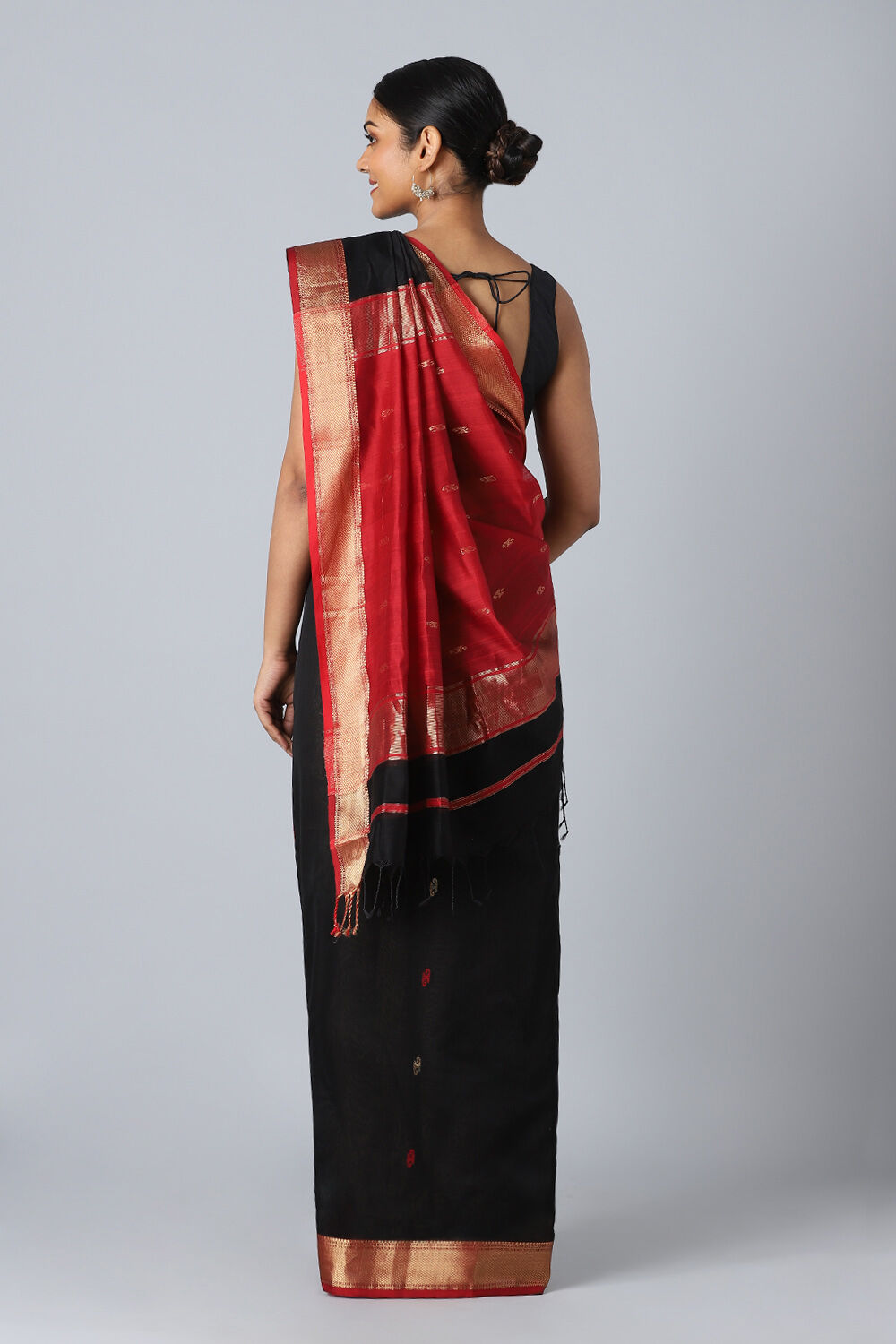 Black Pure Silk Cotton Maheswari Saree image number null
