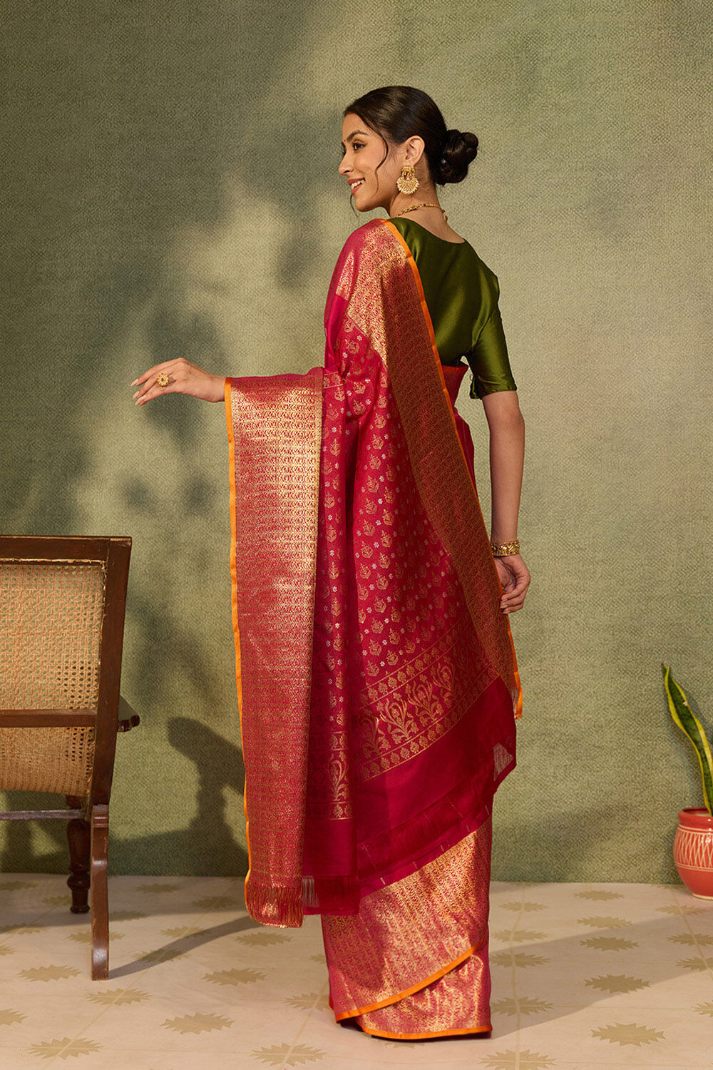 Pink Pure Silk Woven Kanjivaram Saree image number null
