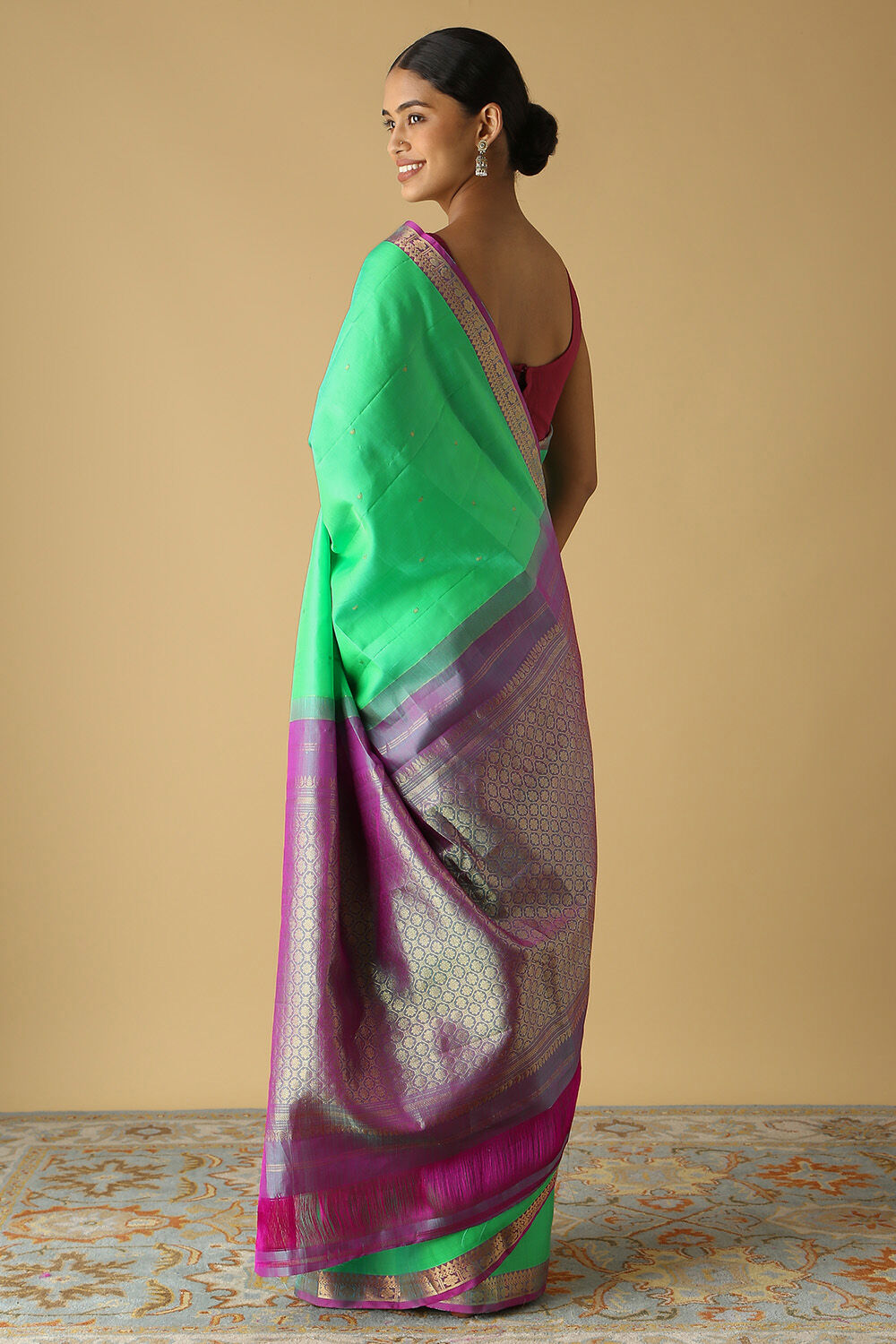 Green Pure Silk Kanjivaram Saree image number null