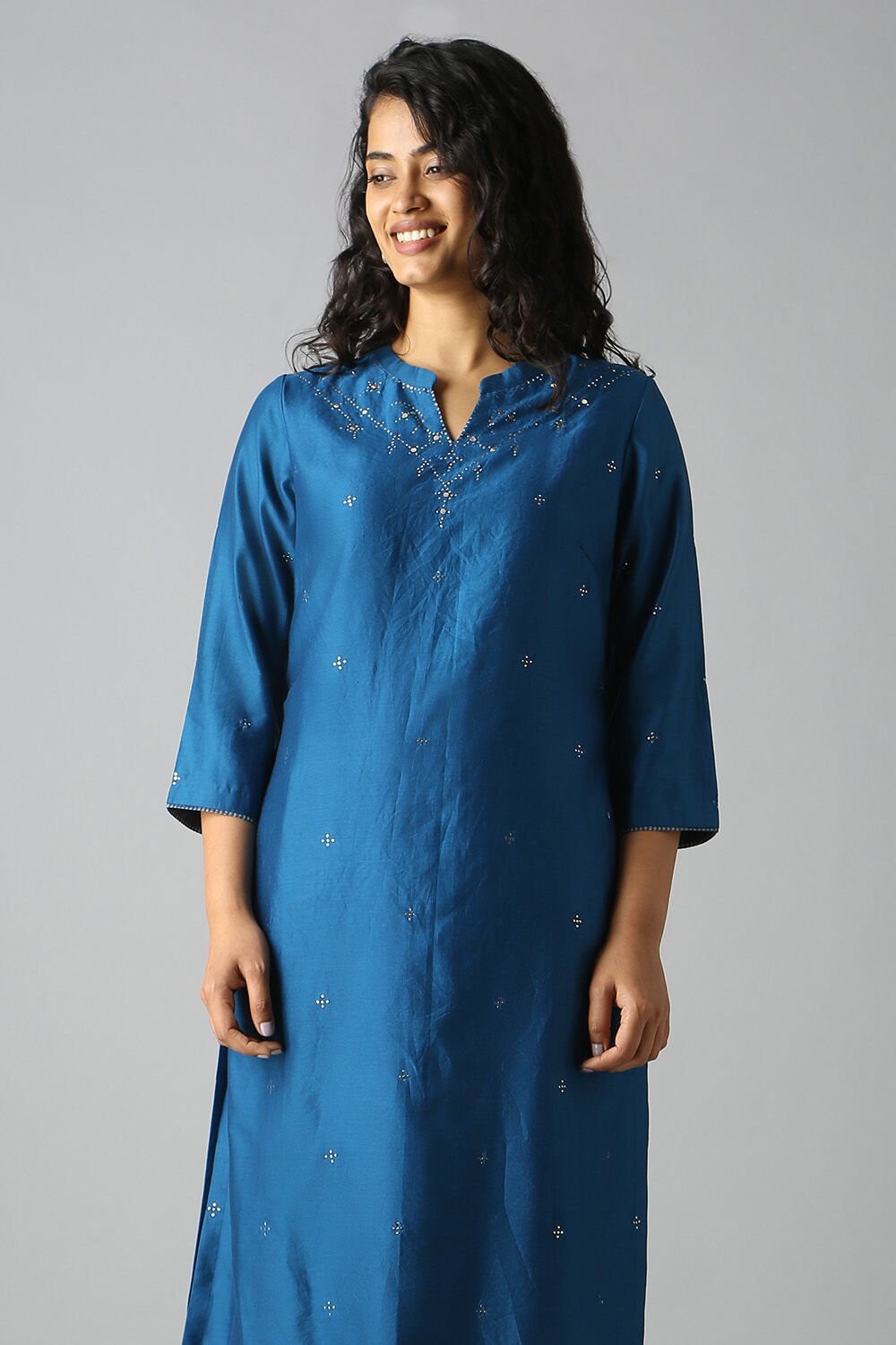 Blue Embroidered Kurta image number null