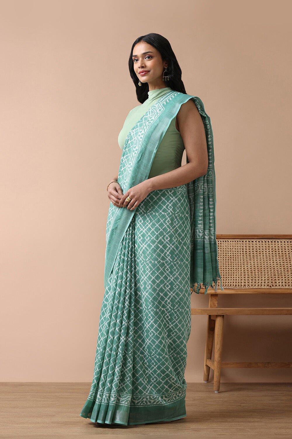 Green Cotton Viscose Contemporary Block Printed Saree image number null