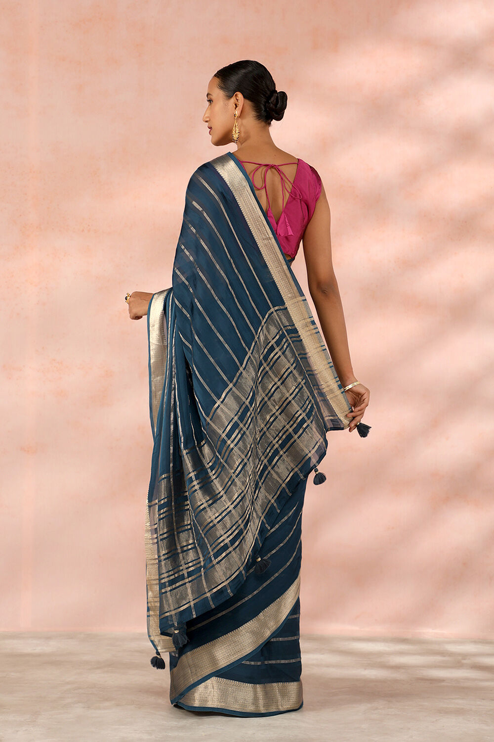 Blue Contemporary Viscose Woven Saree image number null