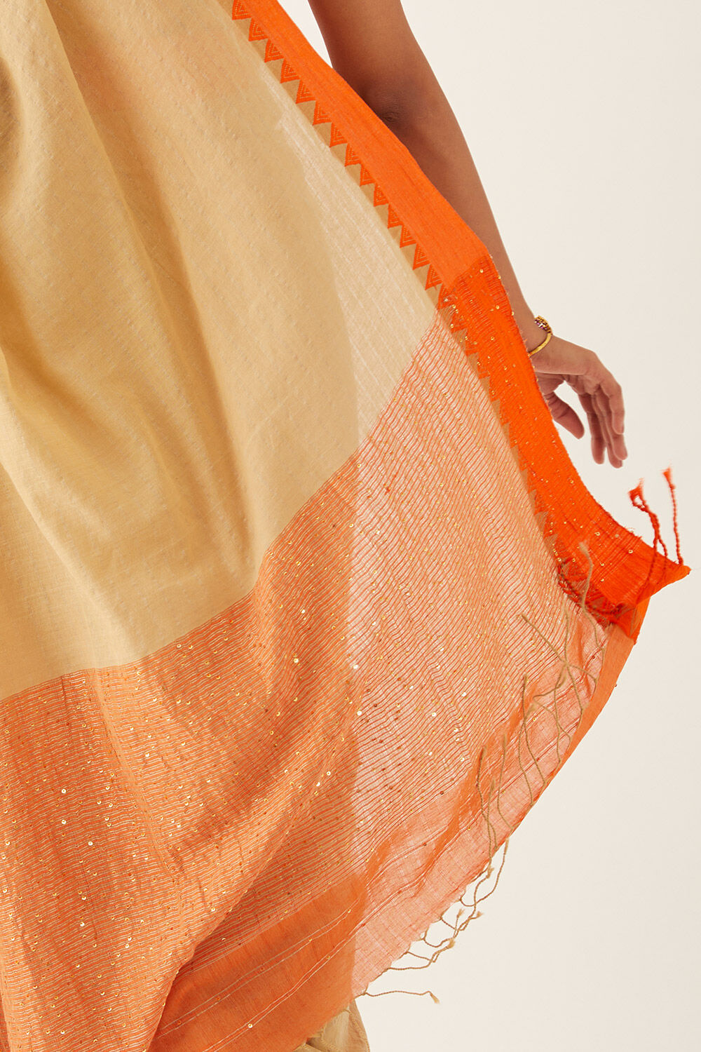 Beige Pure Cotton Woven Bengali Saree image number null