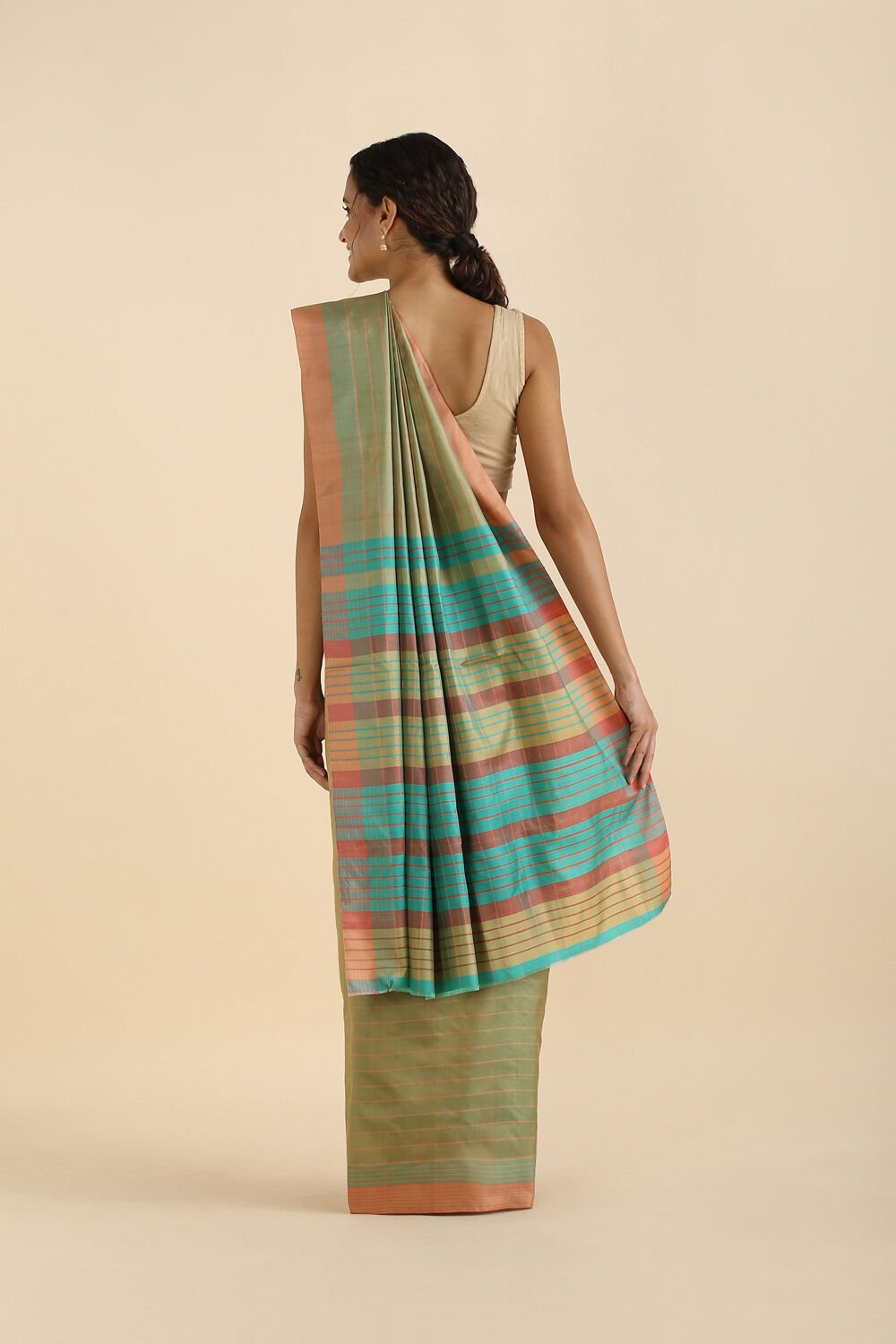 Green Pure Silk Woven Saree image number null