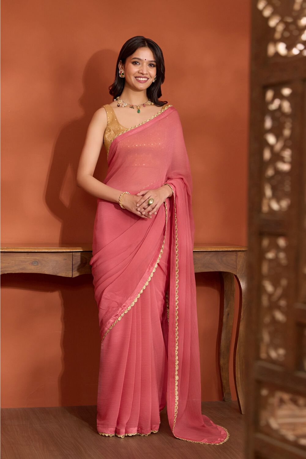 Red Viscose Chiffon Bengal Woven Saree image number null