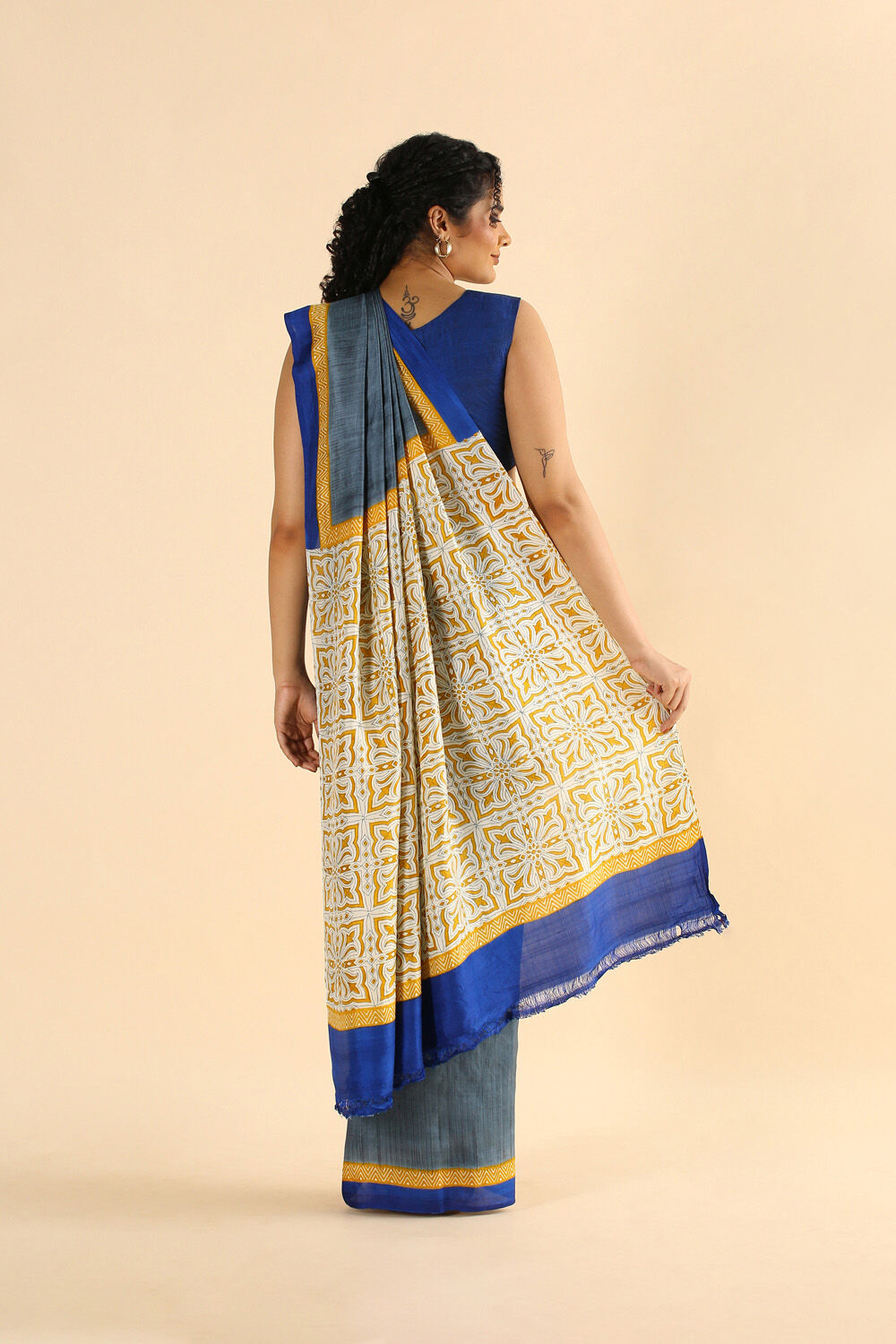 Grey Pure Silk Printed Saree image number null