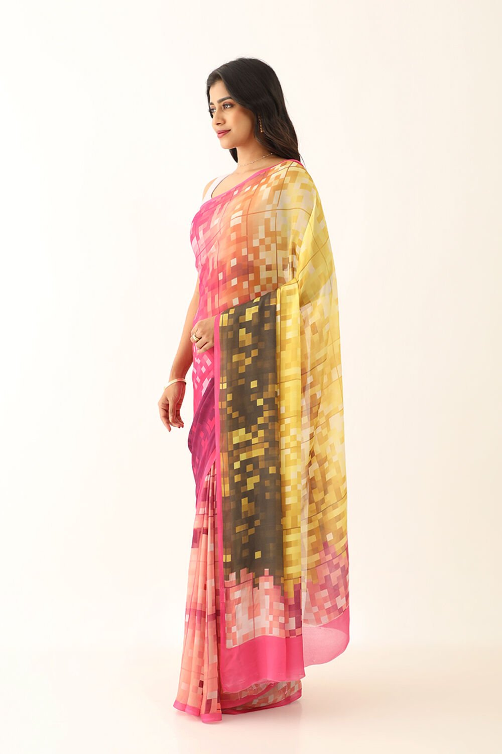 Pink Viscose Crepe Printed Saree image number null