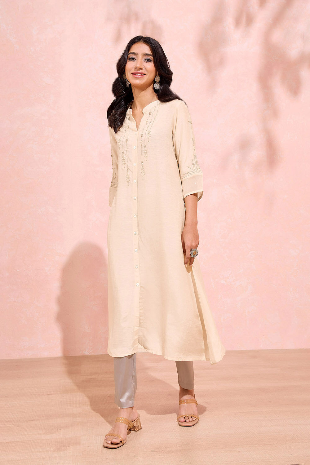 Off White Viscose Embroidered Kurta image number null