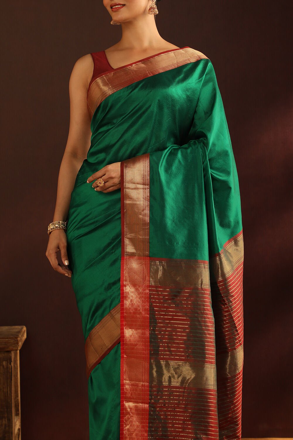 Dark Green Pure Silk Maheswari Saree image number null