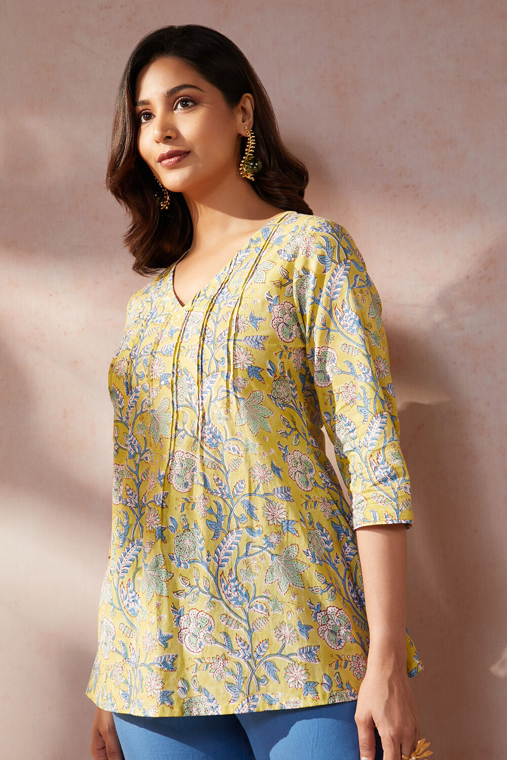 Yellow Pure Cotton Sanganeri Short Top image number null