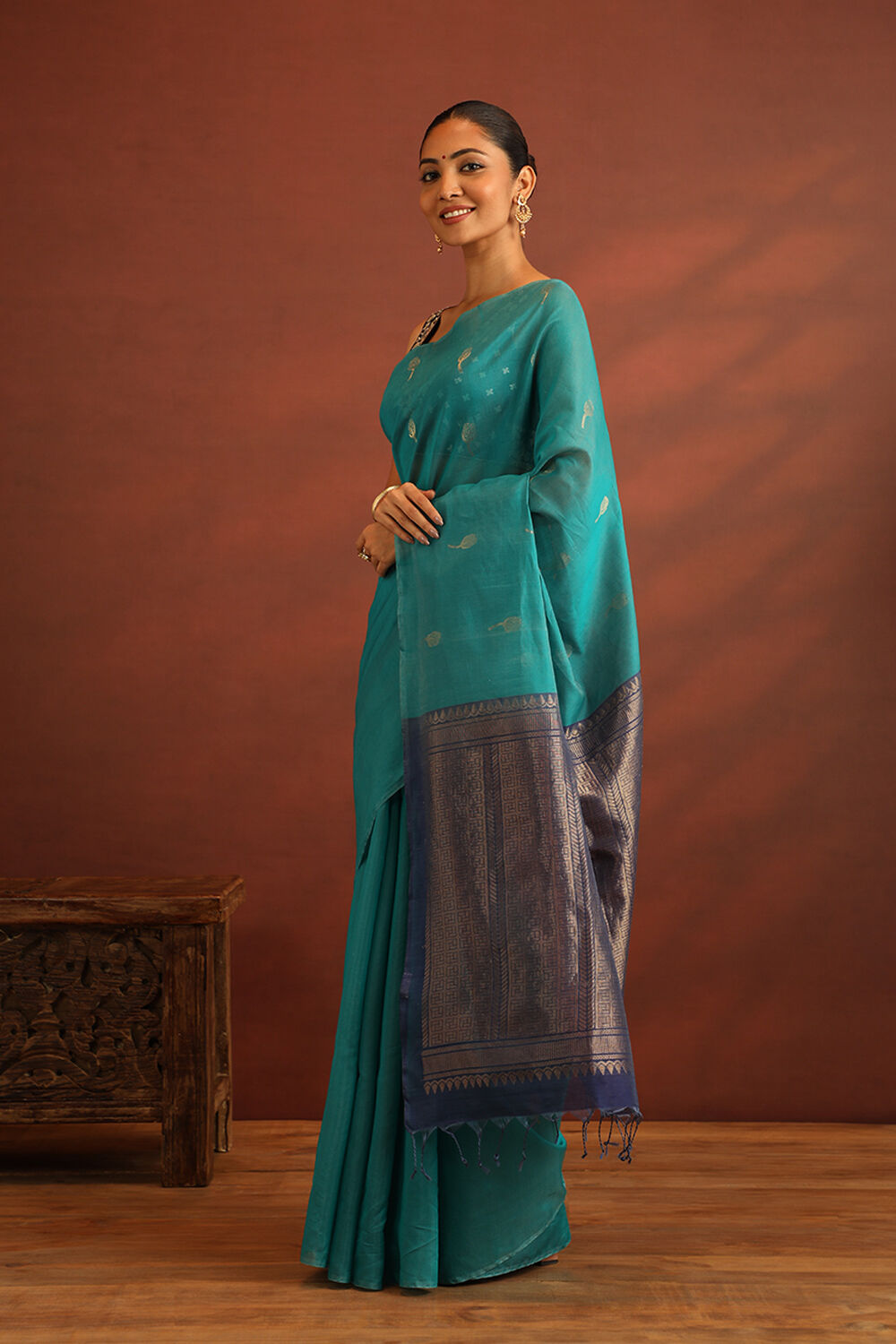 Green South Pure Silk Cotton Woven Saree image number null