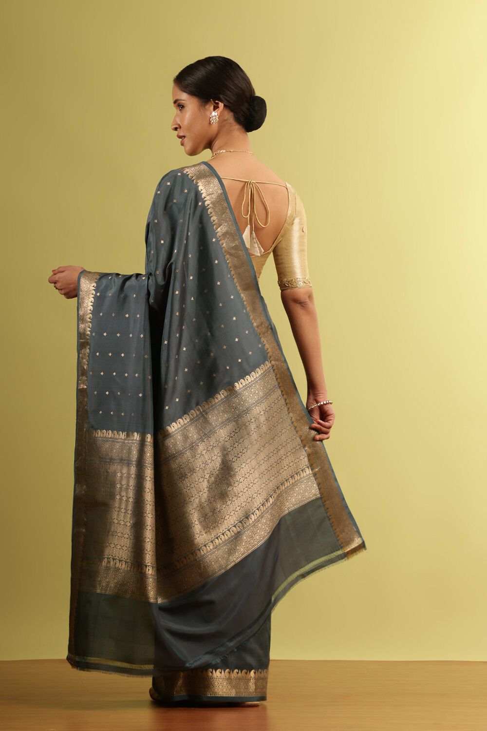 Grey Silk Viscose Woven Saree image number null
