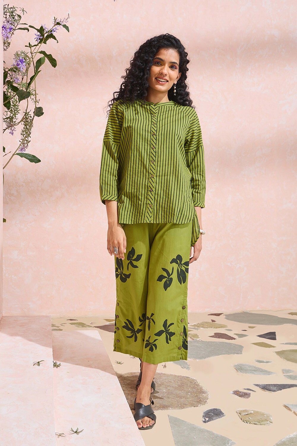 Green Screen Printed Pure Cotton Kurta Set image number null