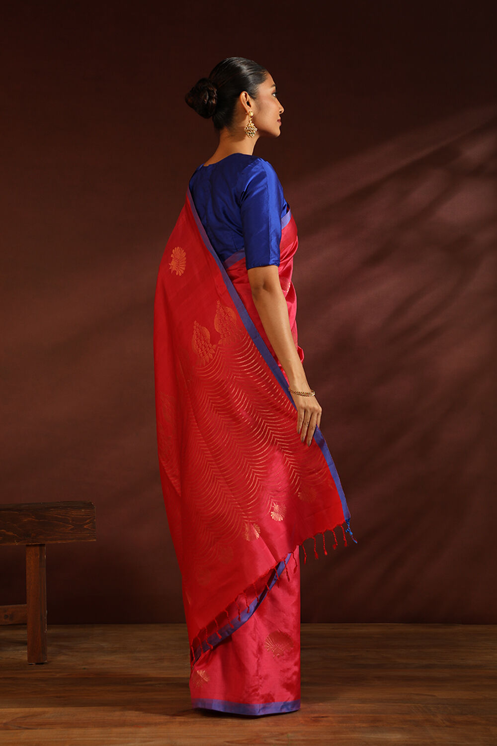 Red South Pure Silk Woven Saree image number null