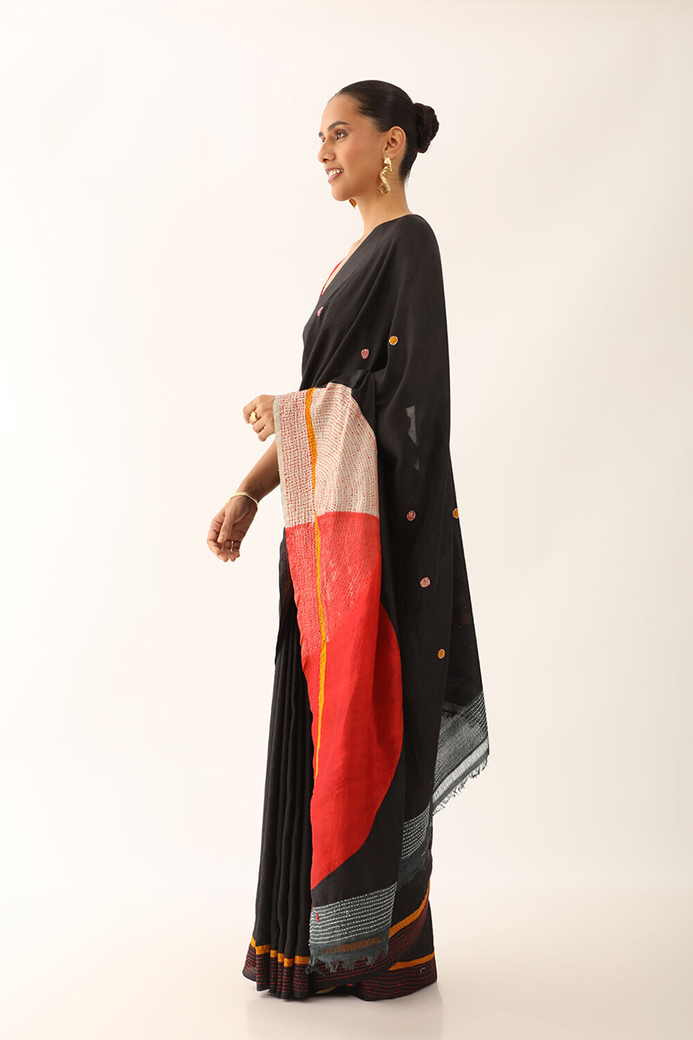 Grey Murshidabad Pure Silk Hand Painted Saree image number null