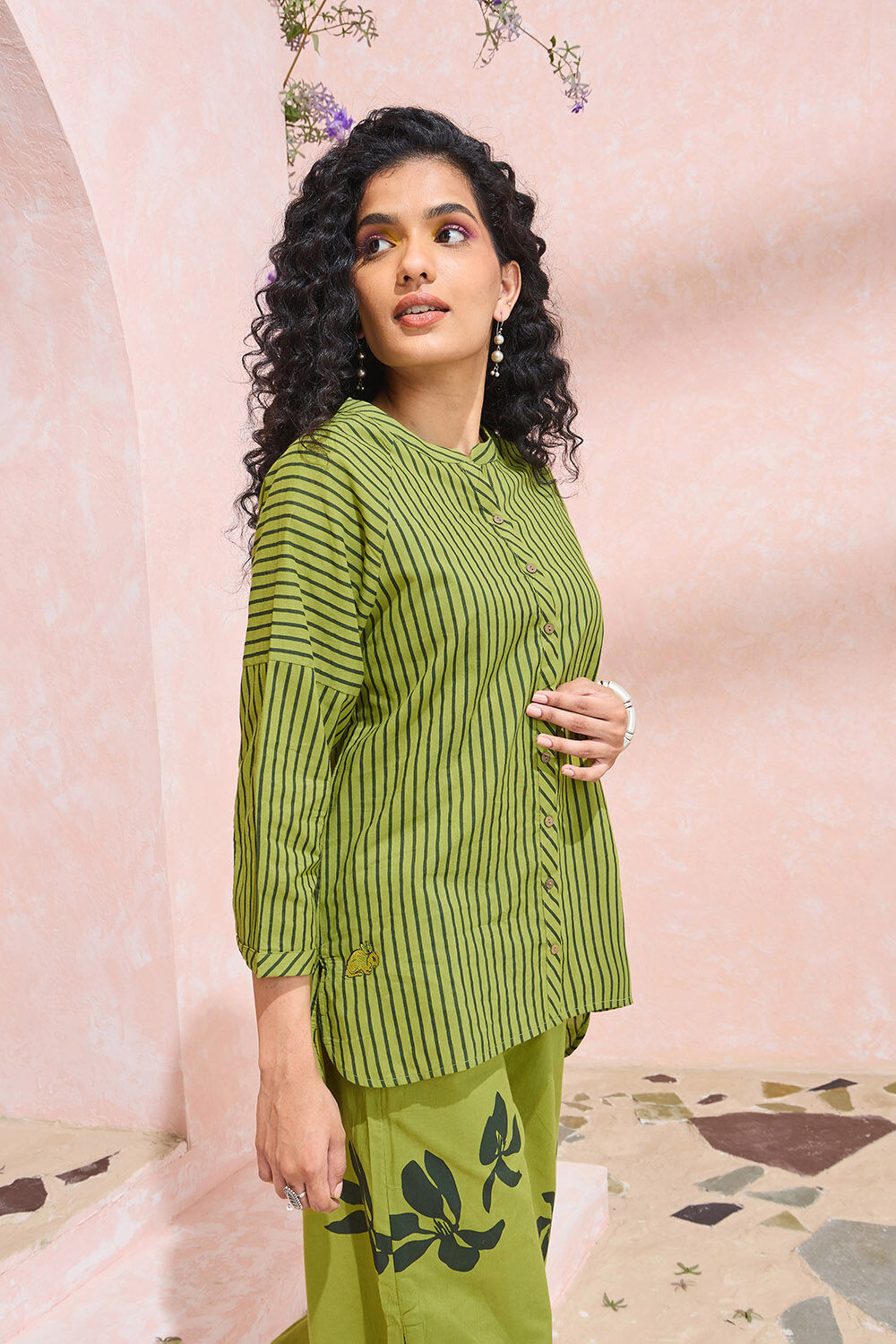 Green Screen Printed Pure Cotton Kurta Set image number null