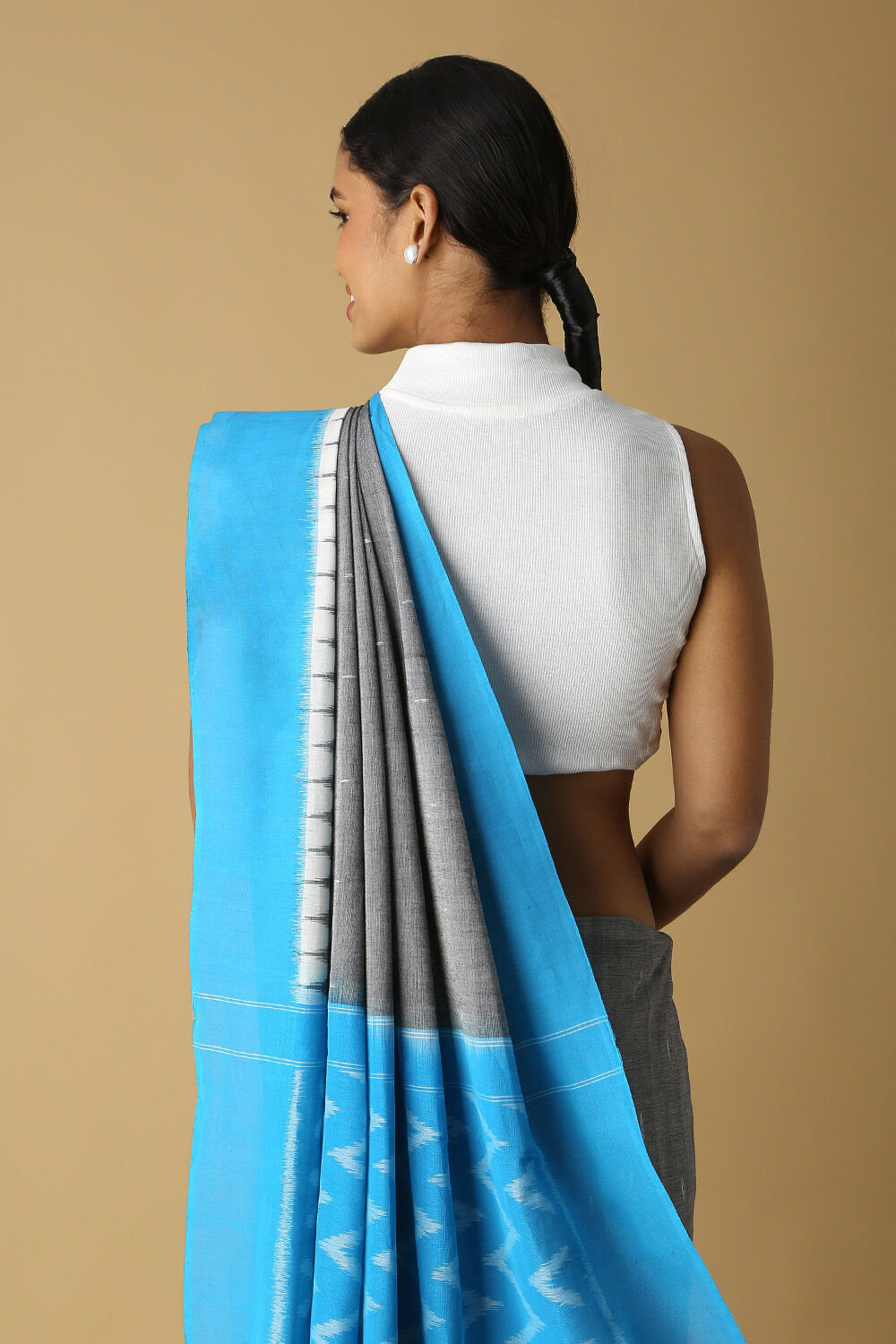Grey Pure Cotton Pochampalli Ikat Saree image number null