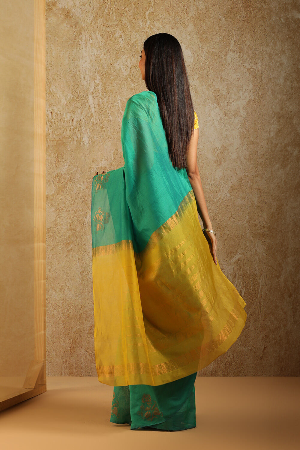 Green South Pure Silk Cotton Woven Saree image number null