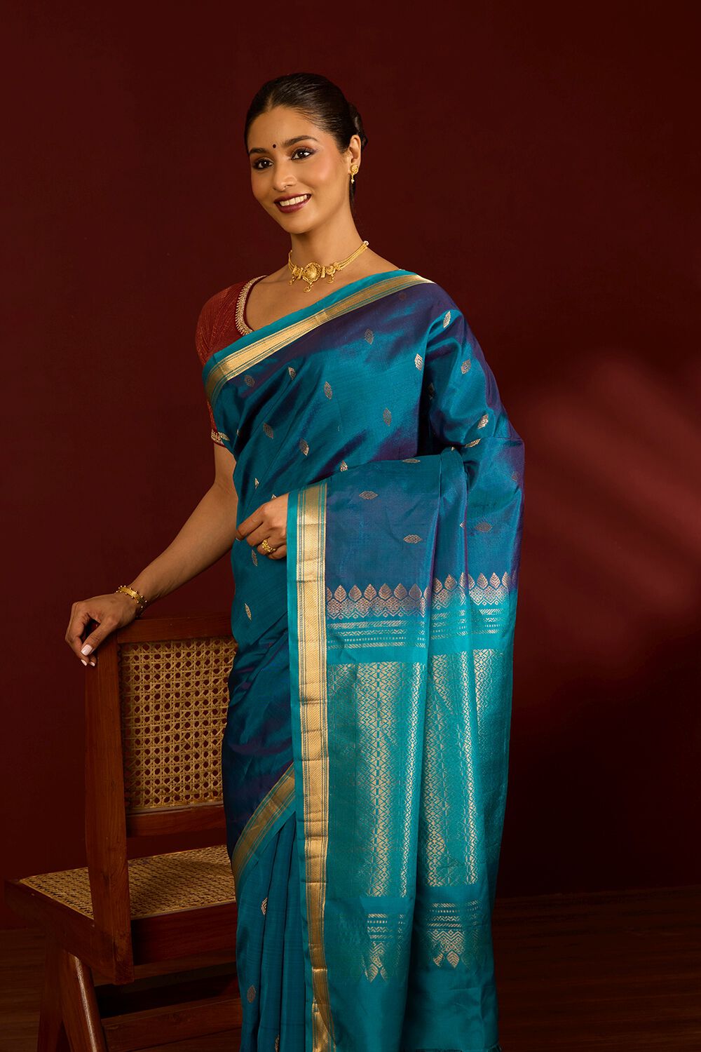 Blue Pure Silk Woven Kanjivaram Saree image number null