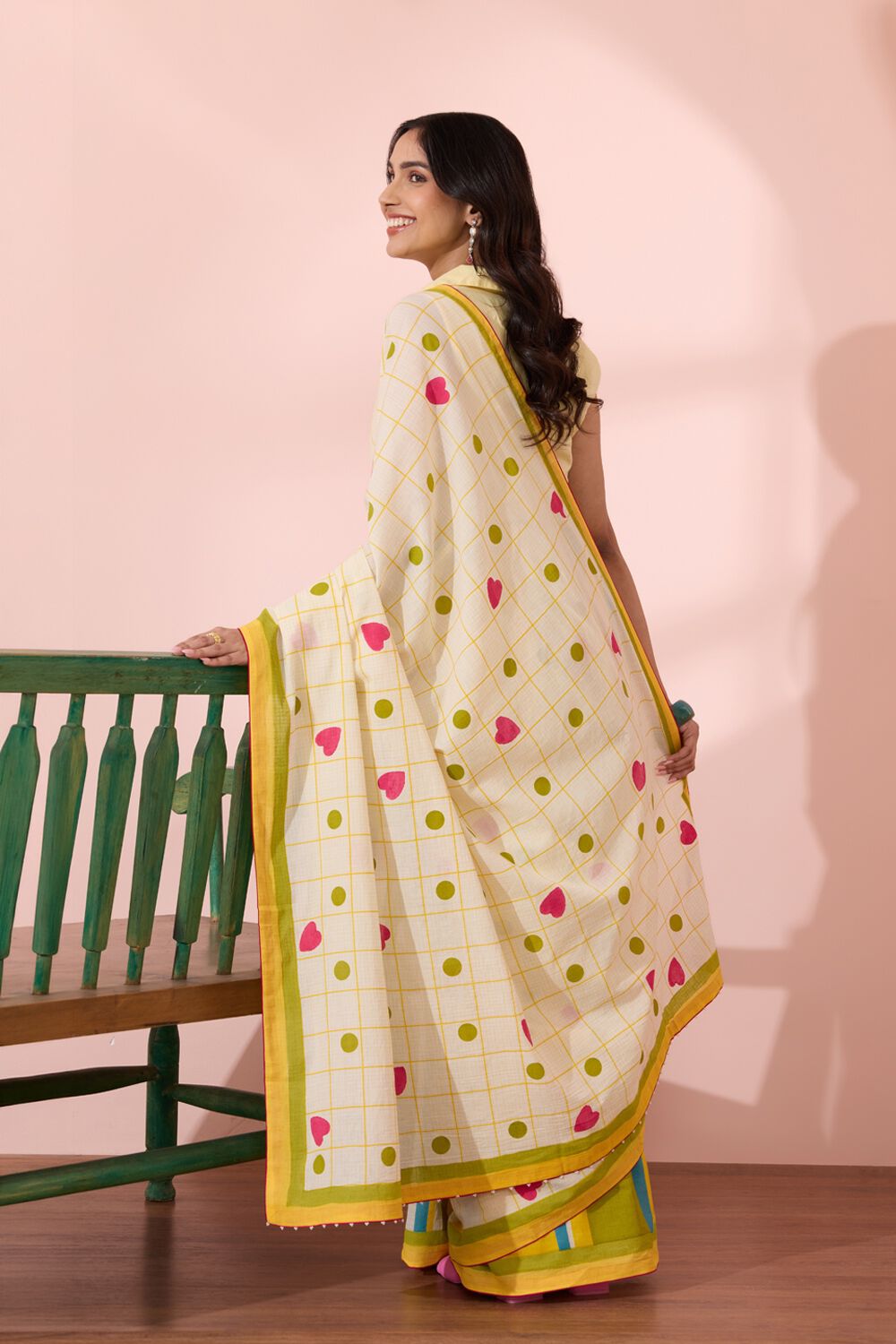 Off White Screen Printed Bengal Pure Cotton Saree image number null