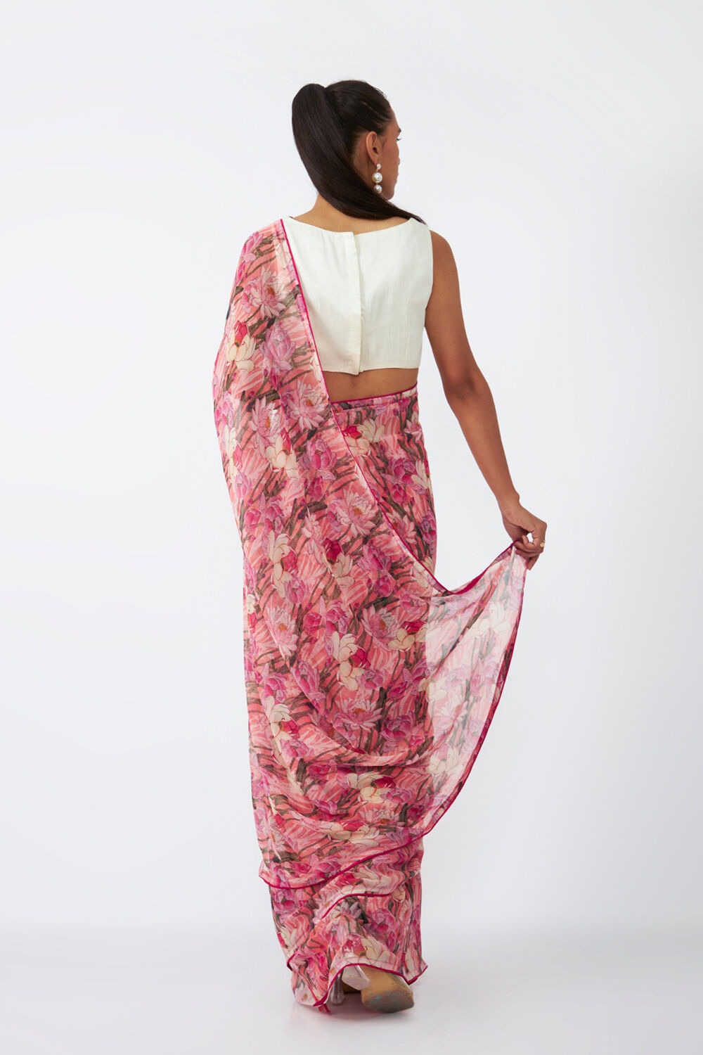 Pink Viscose Chiffon Digital Printed Saree image number null